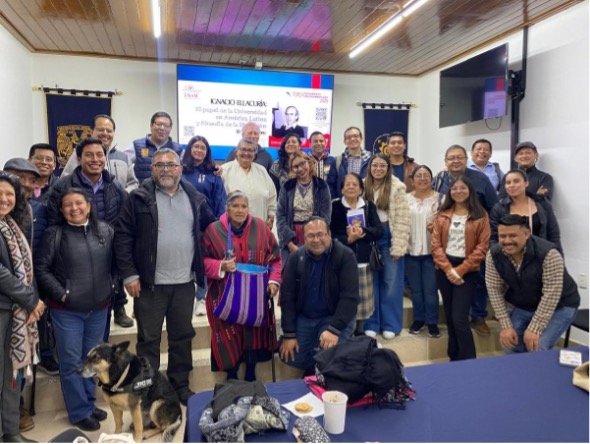 En Chiapas se realizó el foro 'El papel de la Universidad en América Latina y filosofía de la liberación', en el cual se abordó la visión del teólogo Ignacio Ellacuría sobre el papel de la universidad ante las problemáticas sociales.; el encuentro fue organizado por el Centro de Investigaciones Multidisciplinarias sobre Chiapas y la Frontera Sur, dependeiente de la UNAM.