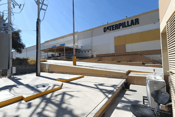 Aspectos de la planta de Caterpillar en Nuevo Laredo, la cual no opera desde 2023.