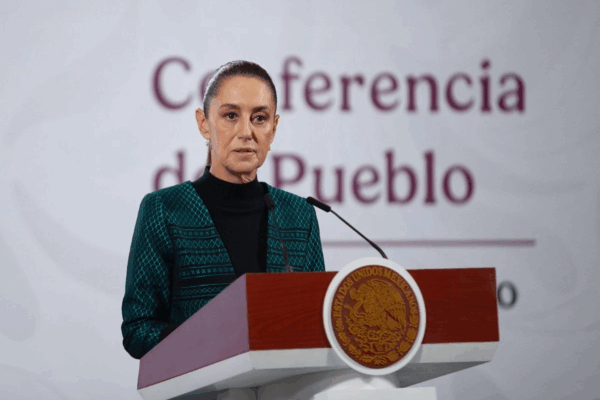 La presidenta Claudia Sheinbaum durante su conferencia matutina donde presentó el Plan Michoacán por la paz y la justicia, el 4 de noviembre de 2025.