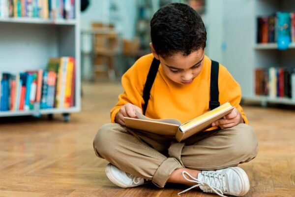 “Los libros son un recurso imprescindible para su proceso formativo; les permiten imaginar, descubrir, viajar y conocer sobre el mundo que los rodea.”