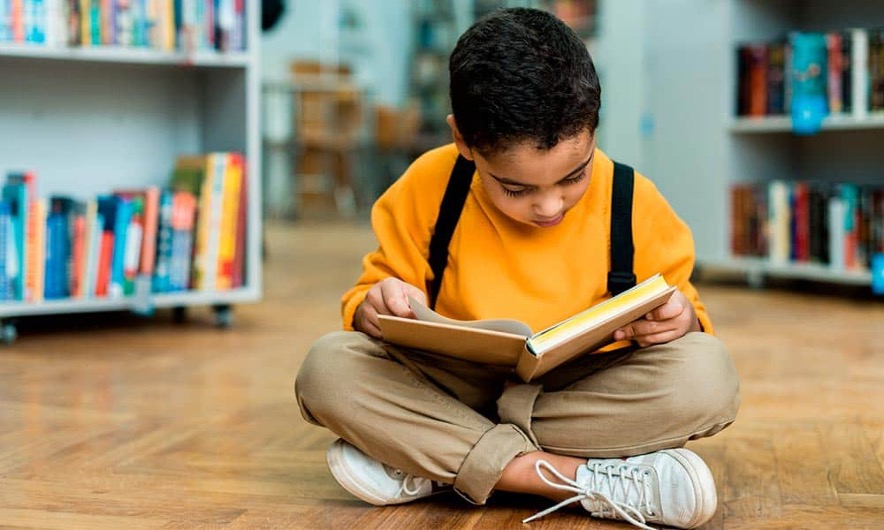 “Los libros son un recurso imprescindible para su proceso formativo; les permiten imaginar, descubrir, viajar y conocer sobre el mundo que los rodea.”