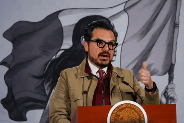 Zoé Robledo, director general del IMSS.