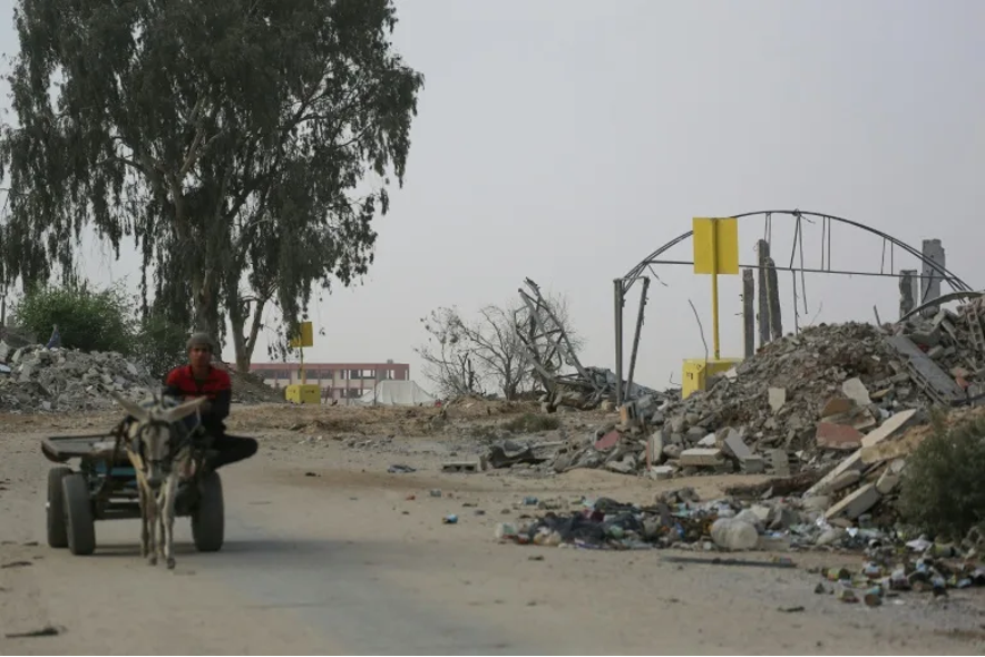 Los gobiernos de Qatar y de Arabia Saudita acordaron fortalecer la cooperación militar ante posibles nuevos ataques por parte de las fuerzas armadas de Israel contra el territorio catarí, como ocurrió en septiembre pasado según una declaración conjunta al concluir una reunión del consejo de coordinación bilateral en Riad.