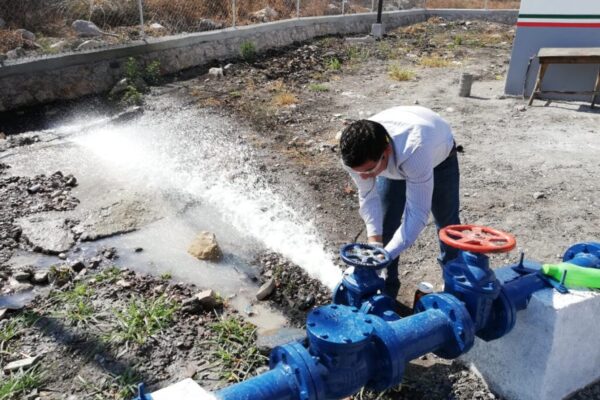 El Opdapas, en conjunto con la Comisión Nacional del Agua y la Comisión del Agua del Estado de México, inició la perforación y equipamiento de un pozo.