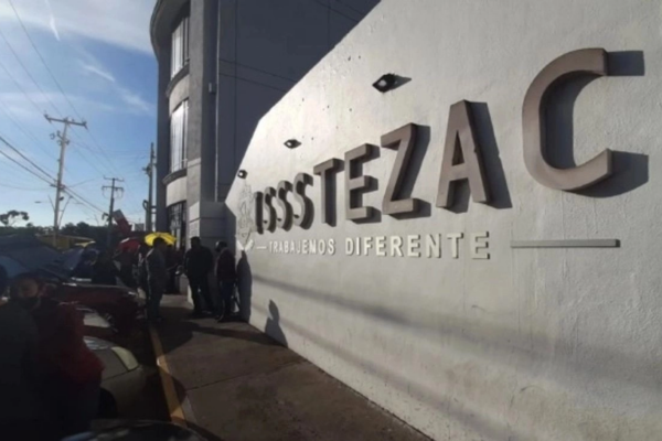 Jorge Eduardo Dávila Rangel, Martín Sánchez Arellano y Jorge Luis Rodríguez García, voceros del MBDI, recordaron en entrevista con este diario que, según estudios actuariales, la reserva financiera técnica acumulada en más de dos décadas, debería superar los 30 mil millones de pesos, pero actualmente no supera los 3 mil 600 millones de pesos.