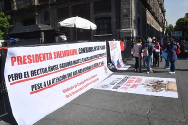 La comparecencia que duró menos de 30 minutos y en la que se reprogramó la audiencia del rector de la Universidad Autónoma de Chapingo, se realizó el sábado 24 de enero en los juzgados de control y juicios orales de Texcoco, en el penal Molino de Flores.