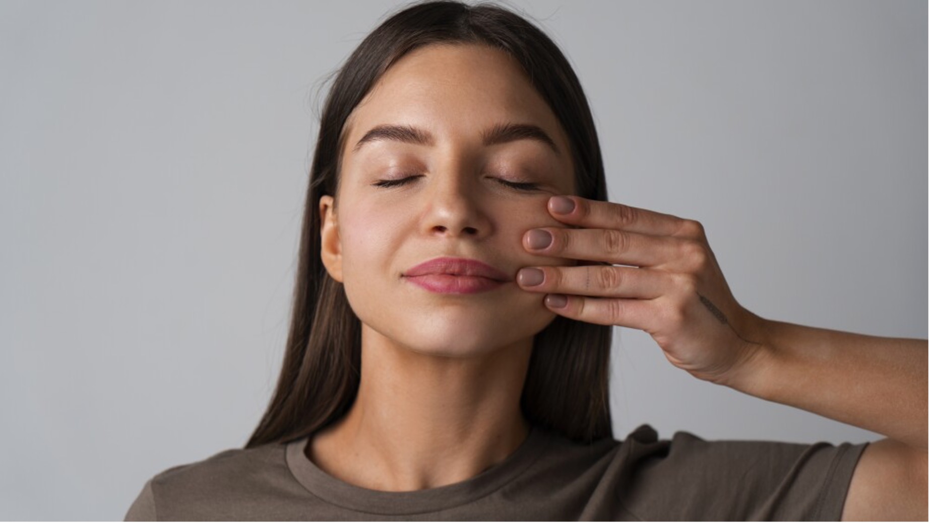 ¿Llegó el fin del bótox? Esta técnica tonifica tu cara en 45 minutos y promete resultados visibles sin una sola aguja.