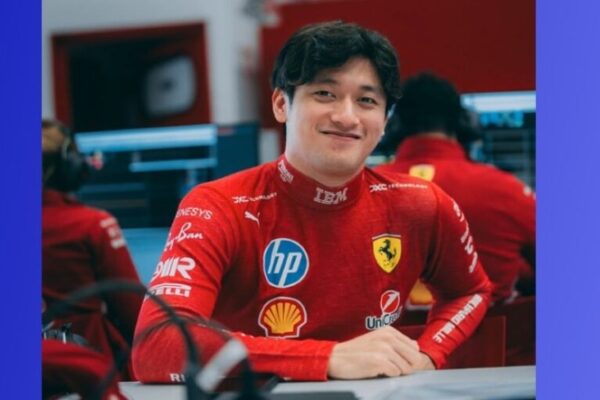 El piloto chino será el piloto de reserva en la escudería estadounidense que hará su debut en la parrilla en este 2026, encabezada por el finés Valtteri Bottas y el mexicano Sergio Pérez.