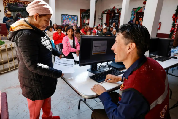 En Chimalhuacán, estado de México, la alcaldesa, Xóchitl Flores Jiménez, anunció que para grupos vulnerables se aprobó un descuento de hasta 34 por ciento en el pago de predial y agua.