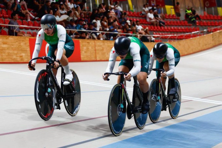 Yuli Verdugo, Jessica Salazar y Daniela Gaxiola superaron a Colombia al registrar un tiempo de 47.162 segundos.