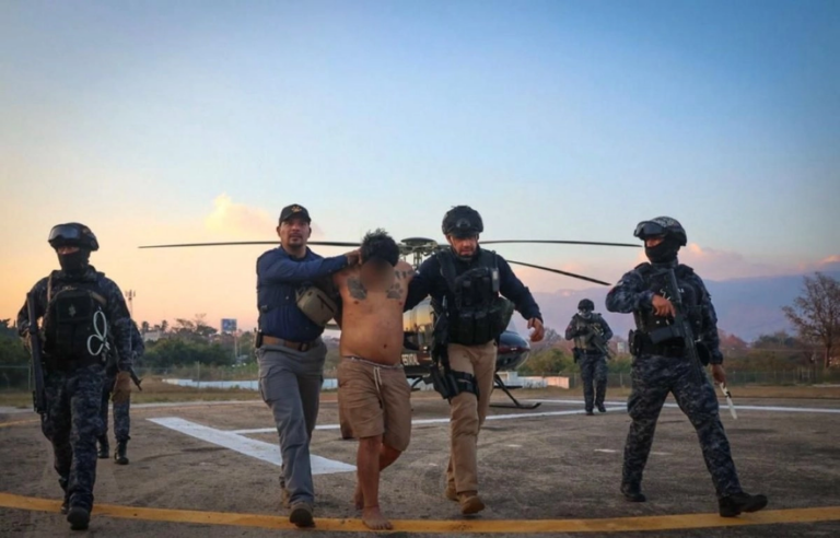 El operativo se llevó a cabo “por los hechos ocurridos en el Parque Recreativo Caña Hueca de Tuxtla Gutiérrez”, la semana pasada, cuando fue abandonada una cabeza humana en una hielera.