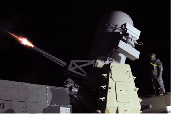 De un tiempo a esta parte, al llegar la noche en medio de guerras o conflictos bélicos hay sonidos que se quedan grabados para siempre.