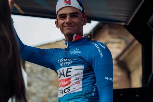 Luego de terminar en el décimo lugar en el primer día del recorrido, el mexicano Isaac del Toro protagonizó un sprint que lo llevó al podio y lo consolidó como uno de los favoritos para llevarse el título. 