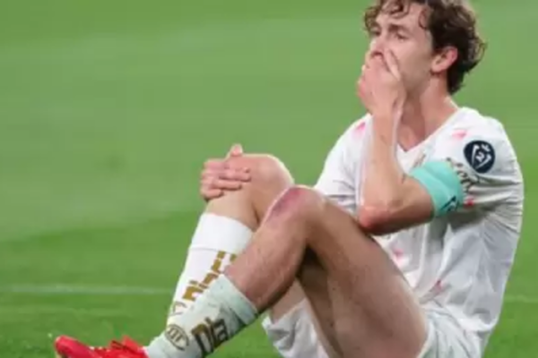 Las lesiones persiguen a México rumbo a la Copa del Mundo. A menos de tres meses del partido inaugural contra Sudáfrica, el mediocampista del Toluca, Marcel Ruiz, pieza habitual en las convocatorias del seleccionador nacional Javier Aguirre, quedó oficialmente descartado para la máxima cita de la FIFA, tras sufrir una rotura de ligamento cruzado anterior y una lesión de menisco en la rodilla derecha el miércoles durante el partido ante el San Diego estadunidense, en la ida de octavos de final de la Concacaf Copa de Campeones.