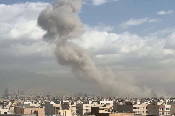 De acuerdo con estadísticas del Instituto de los Mexicanos en el Exterior, en 2024 estaban registrados 39 mexicanos residentes en Irán y 6 mil 67 en Israel.