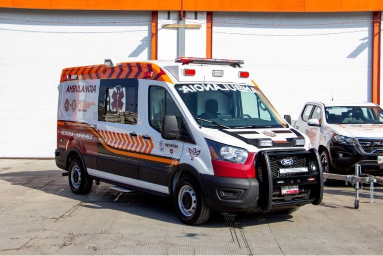 Elementos de emergencia acudieron al lugar tras el fallecimiento.