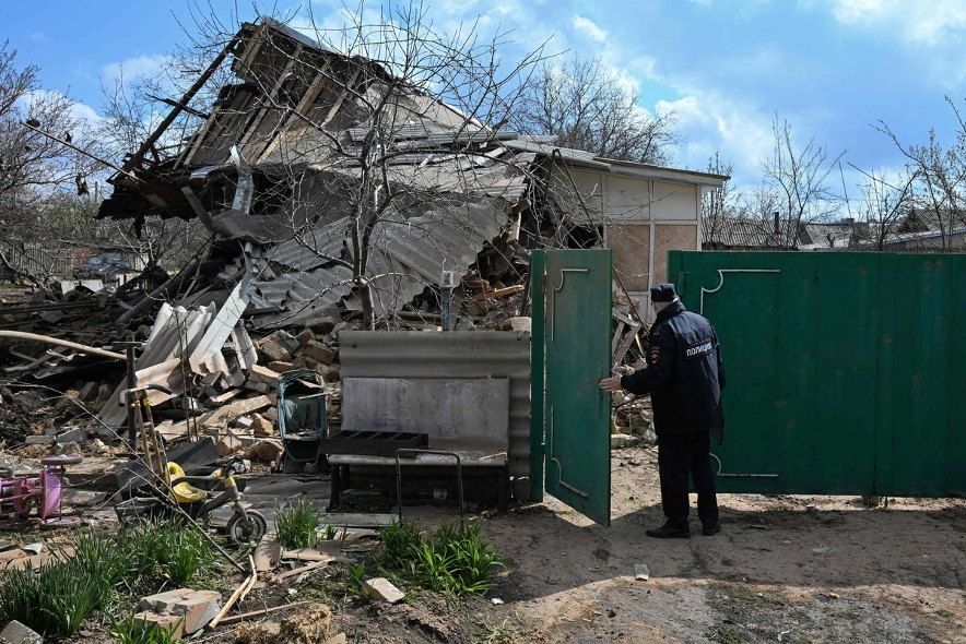 El Ministerio de Defensa de Rusia informó el domingo que había registrado mil 971 violaciones del alto el fuego por parte de las fuerzas ucranias, incluidos ataques con drones.