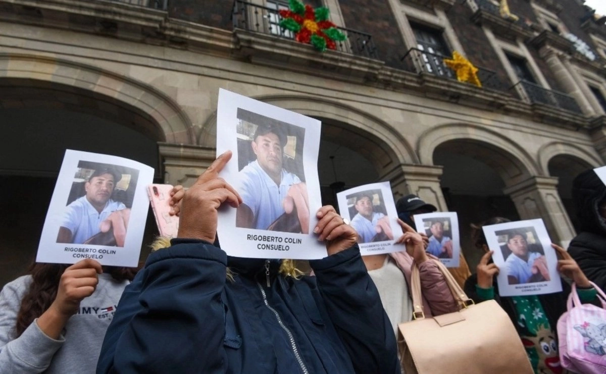 Familiares de desaparecidos en el Edomex durante una protesta en imagen de archivo.