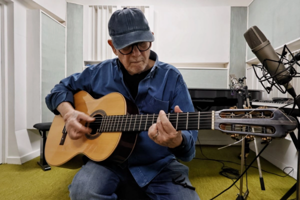 El arte es libertad, afirmó el reconocido cantautor cubano Silvio Rodríguez, quien a los 79 años anunció la presentación de su más reciente versión de Sueño con serpientes, junto con ese otro gran músico brasileño Chico Buarque.