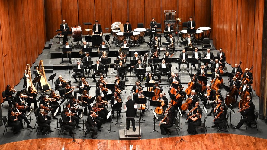 Considerado uno de los directores de orquesta más influyentes de México y referente internacional de la música contemporánea, el maestro Jorge Mester regresó este fin de semana al Palacio de Bellas Artes para dirigir a la Orquesta Sinfónica Nacional (OSN), con obras de Benjamin Britten, Maurice Ravel y de Felix Mendelssohn.