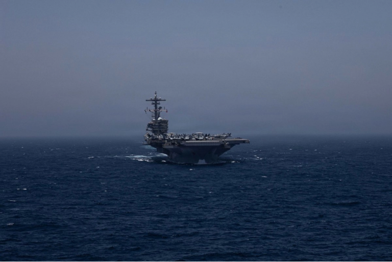 Esta fotografía de la Armada de los Estados Unidos, publicada el 7 de mayo de 2026 por la Oficina de Asuntos Públicos del Comando Central de los Estados Unidos.