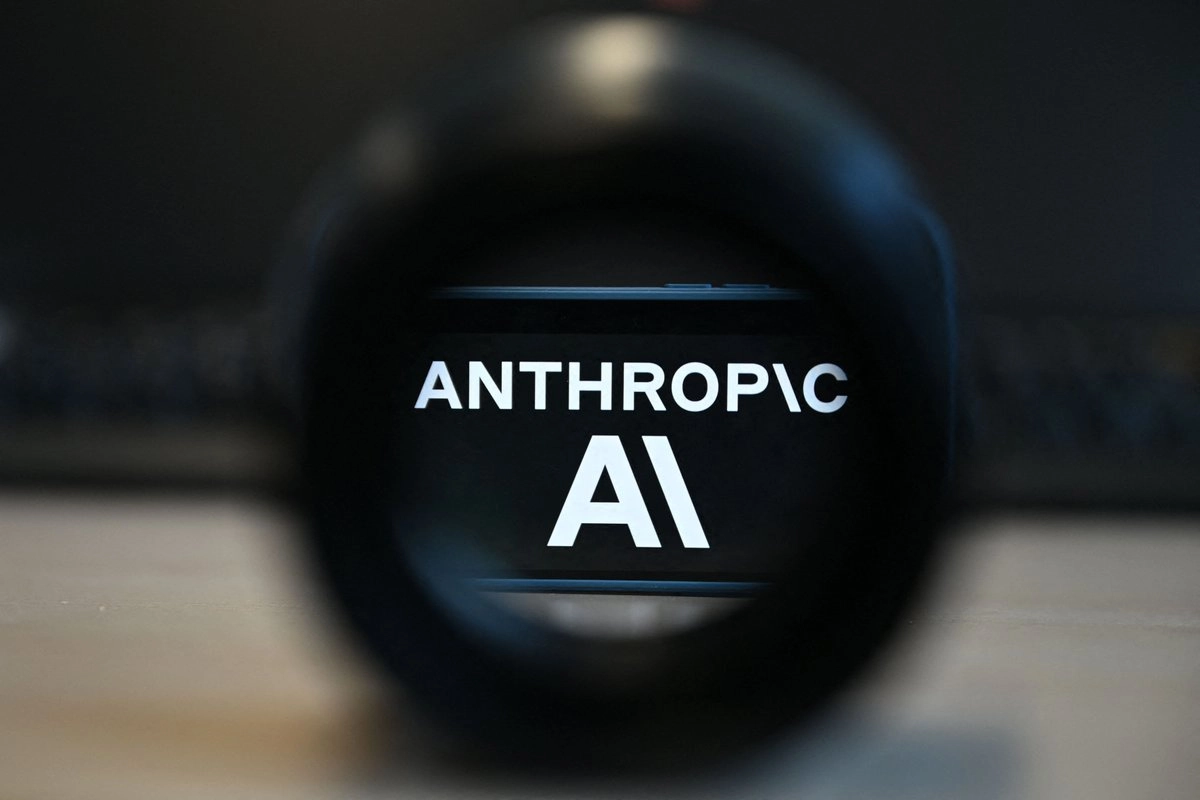La empresa líder en inteligencia artificial, Anthropic, ha retirado del acceso público sus modelos de IA más recientes, Fable 5 y Mythos 5 .