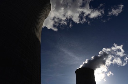 El gobierno estadunidense está proporcionando 17 mil 500 millones de dólares para acelerar el desarrollo de 10 nuevos reactores nucleares grandes con el fin de satisfacer la demanda de electricidad, que se dispara por los enormes centros de datos.