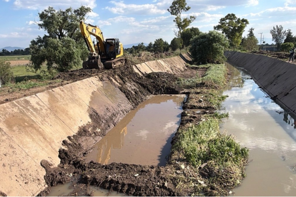 La Conagua lleva a cabo trabajos de desazolve en 19 ríos ubicados en el Valle de México, de donde contempla retirar aproximadamente 750 mil metros cúbicos de basura.