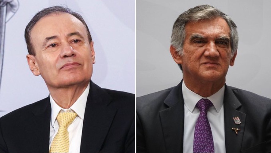 La titular del Sistema Estatal de Comunicación Social del Gobierno de Sonora y diputada local con licencia, Paloma Terán, se pronunció sobre la publicación del diario estadounidense Los Angeles Times, que señala una presunta investigación del gobierno de Estados Unidos contra el gobernador de Sonora, Alfonso Durazo Montaño. A través de su cuenta de X, la funcionaria desmintió la información difundida por el medio estadounidense y aseguró que el mandatario estatal mantiene vigente su documentación para ingresar a territorio estadounidense. "Es completamente falsa la información publicada por el medio Los Angeles Times respecto del gobernador Alfonso Durazo Montaño. El gobernador cuenta con una visa vigente y no ha sido notificado de investigación alguna por parte de las autoridades de los Estados Unidos. Rechazamos categóricamente cualquier señalamiento sin sustento y reiteramos nuestro compromiso con la verdad y la transparencia", escribió Terán. El gobernador de Sonora, Alfonso Durazo, rechazó los señalamientos publicados por el diario Los Angeles Times sobre una presunta investigación en su contra por parte de autoridades de Estados Unidos. El mandatario calificó la información como “una nota más sin fuentes” y sostuvo que su trayectoria pública es la mejor prueba para desmentir cualquier vínculo con actividades ilícitas. Durante una declaración pública, Durazo aseguró que en Sonora “todos nos conocemos y todos nos sabemos todo”, por lo que afirmó que cualquier acto de corrupción o complicidad habría salido a la luz con anterioridad. Asimismo, señaló que continuará desempeñando sus funciones y confió en que “esas infamias se topen algún momento con la verdad”. El gobernador también descartó mostrar su visa para responder a las afirmaciones del periodista Steve Fisher. “No tengo que mostrar mi visa para desmentir a un periodista sin fuente”, expresó. Añadió que, en caso de existir alguna investigación oficial, correspondería a las autoridades estadounidenses informar y precisar cualquier procedimiento relacionado con su persona. "Son señalamientos falsos", dice gobierno de Tamaulipas Por su parte, el coordinador general de Comunicación Social del gobierno del Estado de Tamaulipas, Gerardo Algarín, negó la publicación que hace el diario estadounidense Los Angeles Times, sobre el gobernadorAmérico Villarreal Anaya. “Negamos de manera categórica y contundente las afirmaciones publicadas por @latimes sobre el Gobernador Américo Villarreal Anaya”, informó en su cuenta de x Algarín. En su cuenta personal, el funcionario del gobierno tamaulipeco agregó: “Son señalamientos falsos que pretenden presentar acusaciones de enorme gravedad sin una sola prueba que respalde”. Algarín mencionó que, “no hay documentos, expedientes, resoluciones ni evidencia verificable que acredite lo publicado”. Y añadió: “Nadie puede convertir rumores, versiones anónimas o especulaciones en hechos. La verdad se demuestra con evidencia; las insinuaciones jamás sustituyen a las pruebas”.