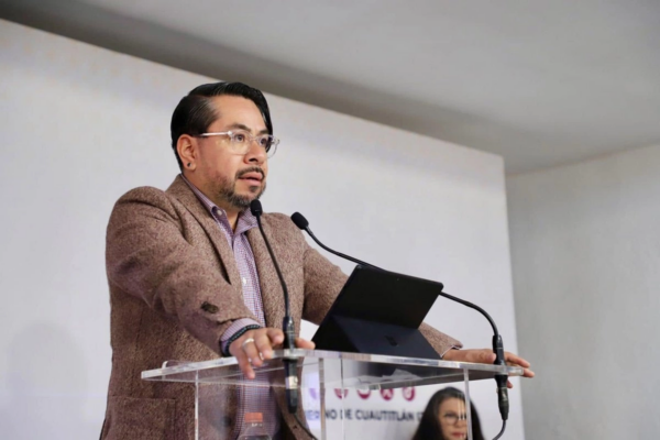 El presidente municipal de Cuautitlán Izcalli, Daniel Serrano Palacio, hizo un llamado a la empresa Aleatica concesionaria del Circuito Exterior Mexiquense CEM a resolver las inundaciones que provoca un cárcamo de agua.