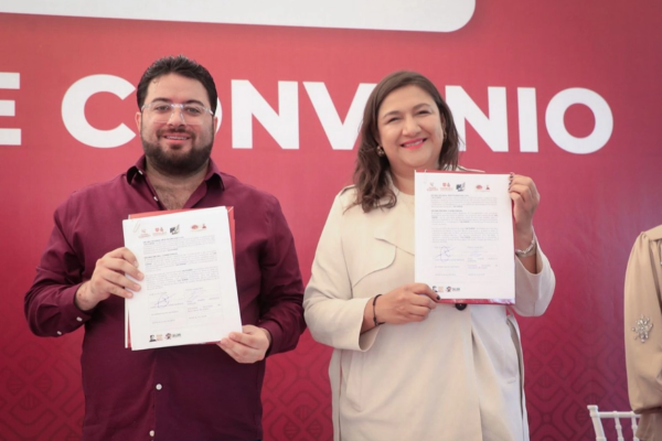 En un encuentro realizado en la colonia Ahuizotla los servidores públicos formalizaron el acuerdo de colaboración.