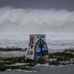 Los habitantes de Guam y las Islas Marianas del Norte se trasladaron a centros de evacuación de emergencia y realizaron preparativos de última hora el 5 de julio, horas antes de que se pronosticara que un "supertifón" arrasaría los territorios estadunidenses del Pacífico.