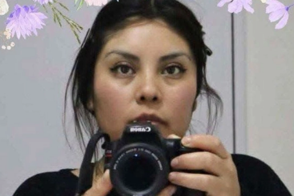Colectivos feministas lamentaron el fallecimiento de Laura Velázquez y expresaron solidaridad con su familia.