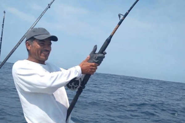 Un buque de la Secretaría de Marina encontró a Erick Fernando Molina de la Rosa, quien había salido de Puerto Marqués a bordo de una embarcación de pesca.