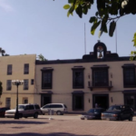 Los empleados advirtieron que podrían tomar la Presidencia Municipal si no se resuelve su demanda.
