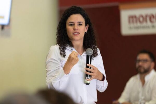 De acuerdo con MCCI, mantuvo activa y en la opacidad la red partidista de dispersión de dinero durante los procesos electorales, creada por Mario Delgado