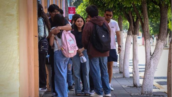 Entre 2000 y 2026 el grupo de jóvenes fuera de la escuela y el mercado laboral se incrementó de 11 a 14.3 por ciento, reveló el estudio 'Jóvenes en México'.