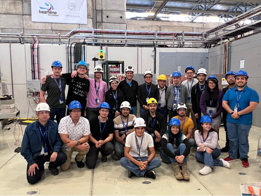 Por primera vez, un detector de partículas diseñado y construido por científicos mexicanos podría ser instalado en Alice, uno de los cuatro grandes experimentos del Gran Colisionador de Hadrones (LHC), en el CERN, el laboratorio de física de partículas más grande del mundo.
