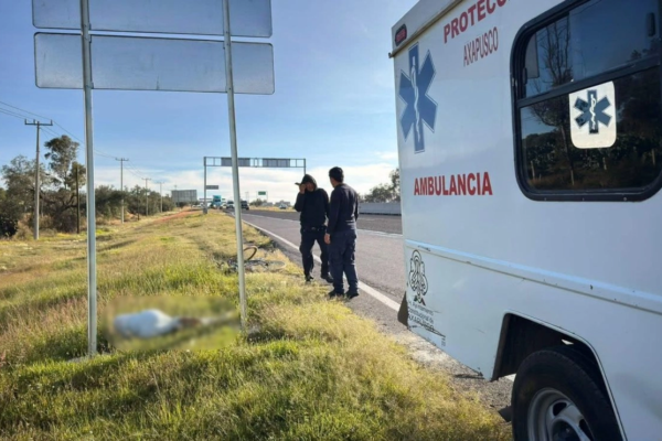 Vista de la autopista México-Tulancingo, a la altura del kilómetro 32, en Axapusco, donde fue localizado el cuerpo de Joselyn Sandoval Calderón.