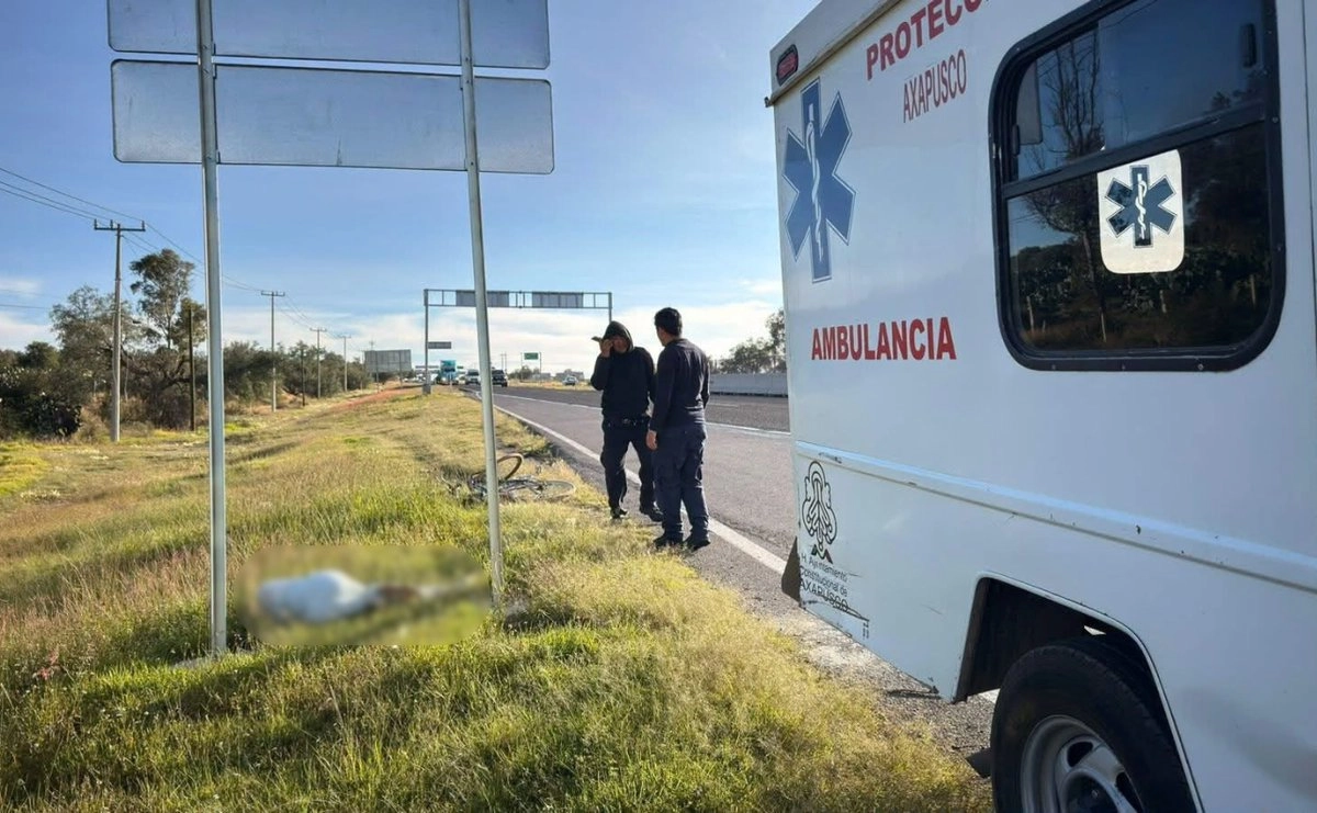 Vista de la autopista México-Tulancingo, a la altura del kilómetro 32, en Axapusco, donde fue localizado el cuerpo de Joselyn Sandoval Calderón.