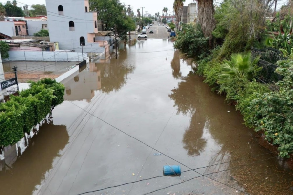 Además de los nueve muertos que arrastró la lluvia de Rachel - algunos dentro de sus propias casas-, Agaton dijo que 859 casas. registraron daños parciales y 596 presentaron pérdida total, en un reporte remitido al gobierno federal.