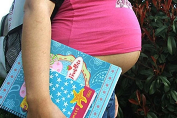 Cualquier embarazo infantil es producto de violencia sexual, advierte la Secretaría de las Mujeres del gobierno de México al enfatizar que las niñas tienen derecho a vivir libres, seguras y sin violencias.