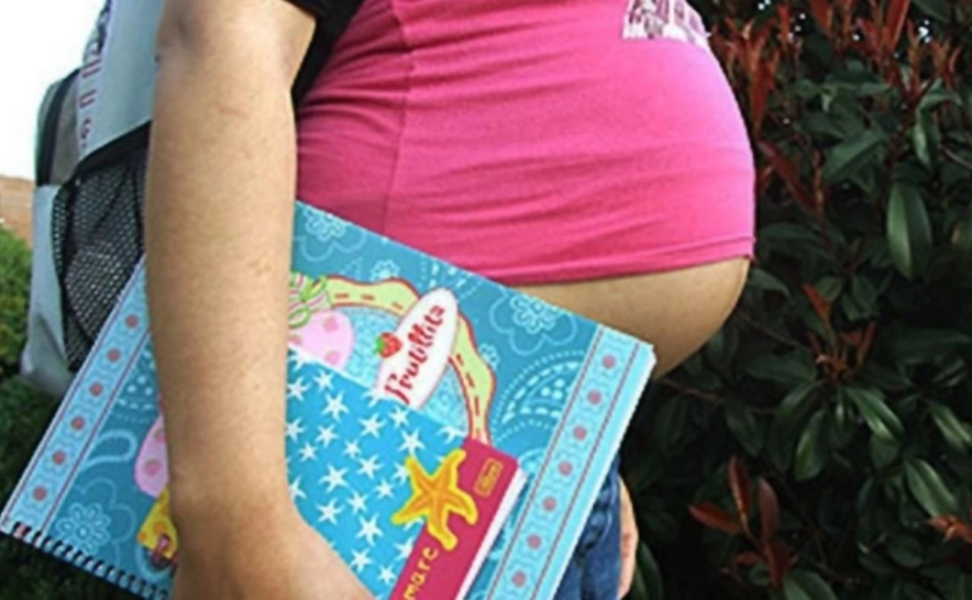 Cualquier embarazo infantil es producto de violencia sexual, advierte la Secretaría de las Mujeres del gobierno de México al enfatizar que las niñas tienen derecho a vivir libres, seguras y sin violencias.