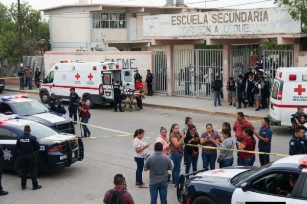 Policías municipales y estatales, elementos del Ejército, de la Guardia Nacional y del Grupo de Reacción Torreón acudieron al plamntel tras las llamadas de alerta.